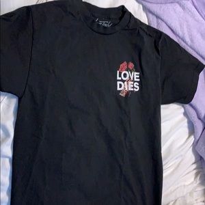 Yours Truly tee shirt so med